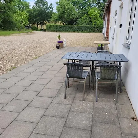 Skovlund Apartment *